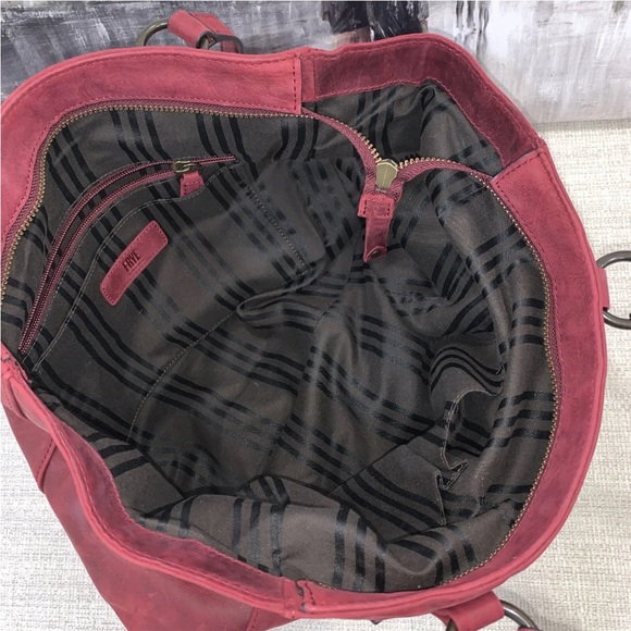 ❤️💜🩷Frye Melissa Zip Tote Bag Distressed Leather -Sangria- MSRP $398 - Picture 13 of 16